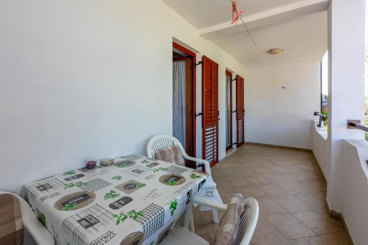 Apartments Armando Fazana Bagian luar foto